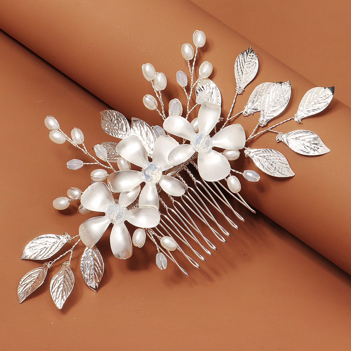 Sliver Luxurious Floral Metal  - Event Suppliers avaliação e preço